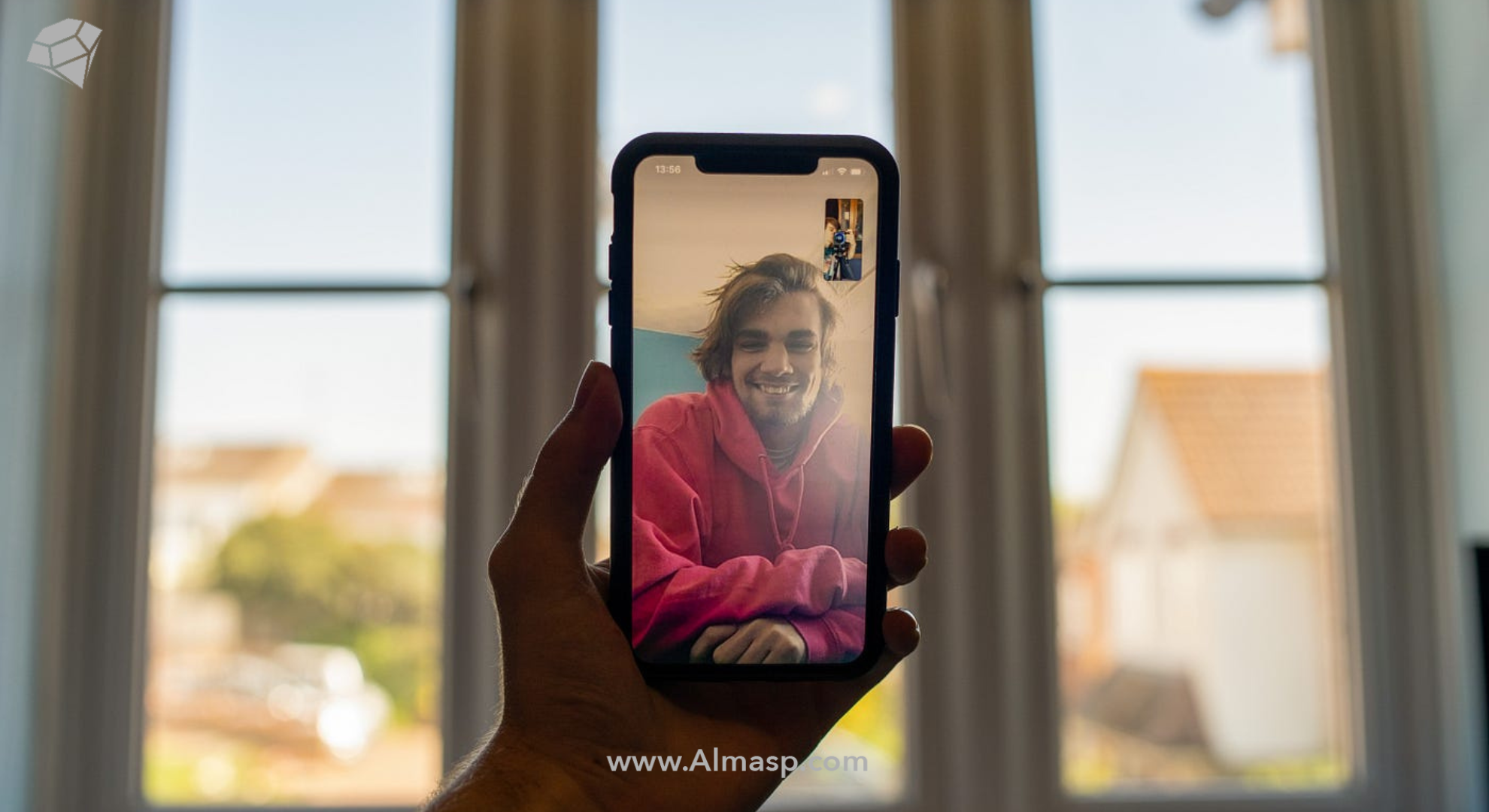 نورپردازی مناسب محیط برای تماس تصویری